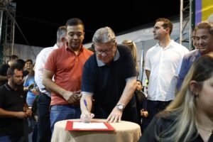 joao azevedo preside audiencia do ode em pocinhos e destina mais de r 84 milhoes de investimentos para a regiao 1