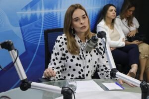 senadora daniella ribeiro admite renunciar a reeleicao com a candidatura de lucas ao governo