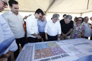 joao azevedo entrega escola oficina ortopedica e visita terreno onde sera construido o hospital da mulher do sertao em sousa 6