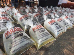 governo da paraiba entrega de mais 450 mil alevinos para seis municipios