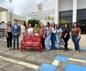 santa rita lanca banco vermelho como simbolo de enfrentamento a violencia contra a mulher