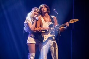 campina grande recebe os musicais a bela e a fera e abba experience in concert no dia 04 de setembro 1