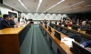 conselho de etica da camara instaura processo contra eduardo bolsonaro