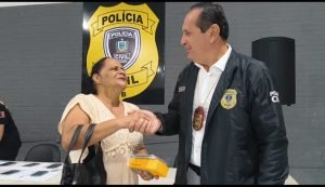 guarabira policia civil entrega mais 56 telefones celulares a pessoas que foram vitimas de roubo e furto dos aparelhos