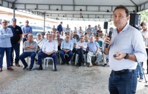joao azevedo inspeciona ponte do futuro ao lado de integrantes da apenge e destaca importancia da obra para o desenvolvimento economico da regiao 2
