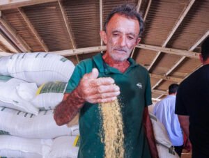 lucas ribeiro entrega polos de racao subsidiada em itaporanga e princesa isabel e reforca apoio do governo ao produtor rural 4