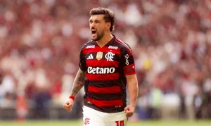 flamengo vence no maracana e empata em numero de pontos com palmeiras