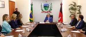 joao azevedo celebra acordo com a agu que garante r 23 bilhoes de recursos do fundef a professores e infraestrutura escolar 1