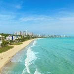 Capital paraibana ganha destaque entre os destinos litorâneos mais procurados do Carnaval, aponta Booking.com