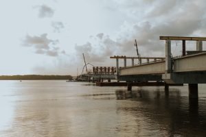 lucas ribeiro inspeciona obra da ponte do futuro que atinge 50 de conclusao e projeta desenvolvimento da regiao 2