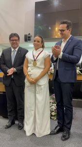 Por iniciativa do deputado Eduardo Carneiro, ALPB homenageia Camila Mariz Ribeiro com a medalha Epitácio Pessoa