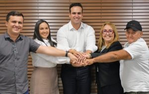Principal 5 Prefeita de São José do Brejo do Cruz, Kledyanne Cristina, declara apoio à reeleição de Lucas Ribeiro