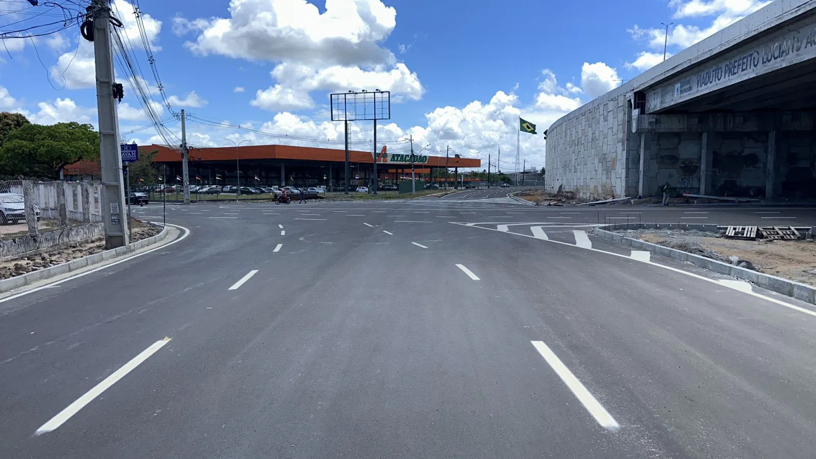 Principal 17 João Azevêdo entrega a segunda parte do Viaduto Luciano Agra e libera o tráfego na área