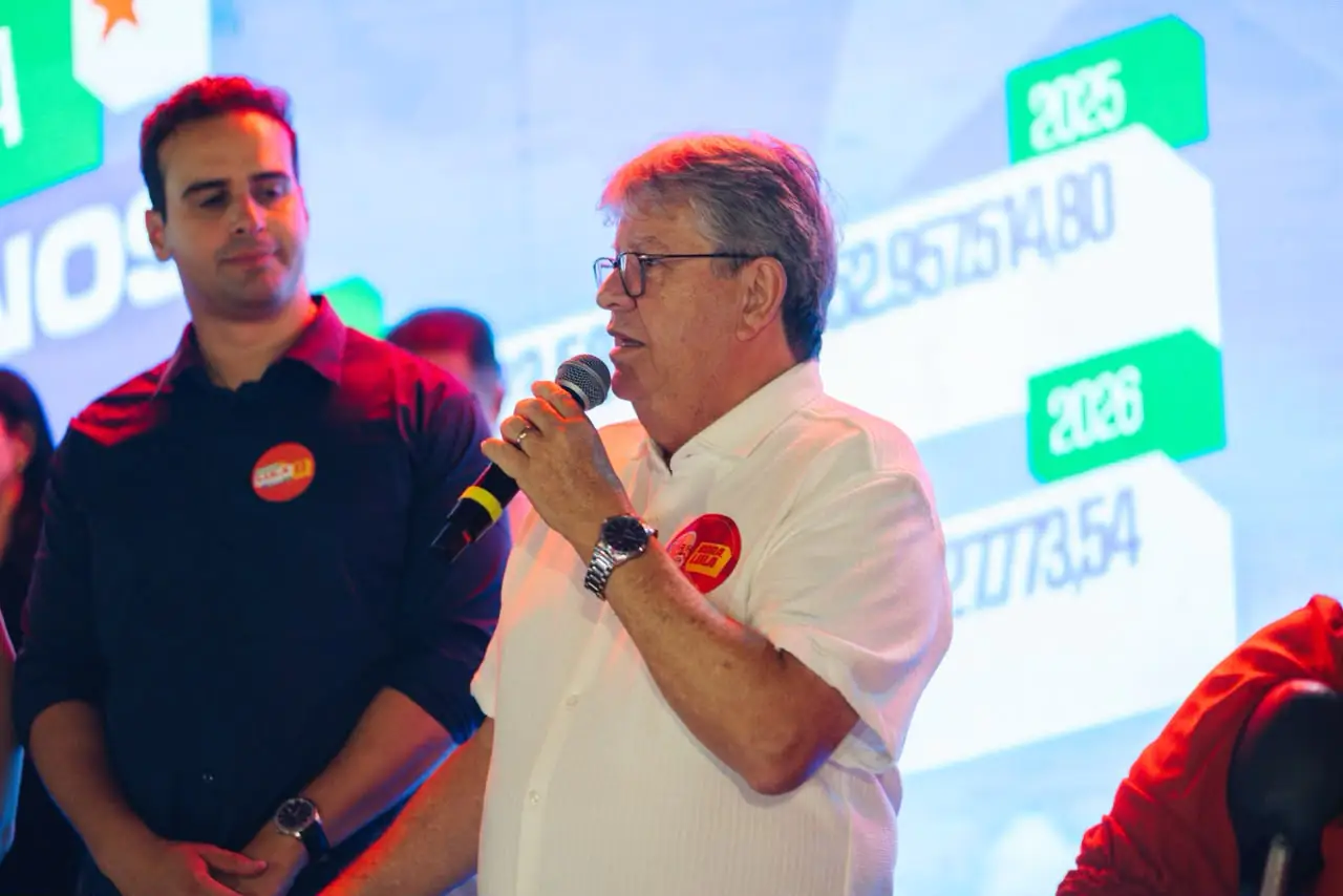 João Azevêdo destaca compromisso de Lula com o SUS e confia em aumento de votação do presidente na Paraíba